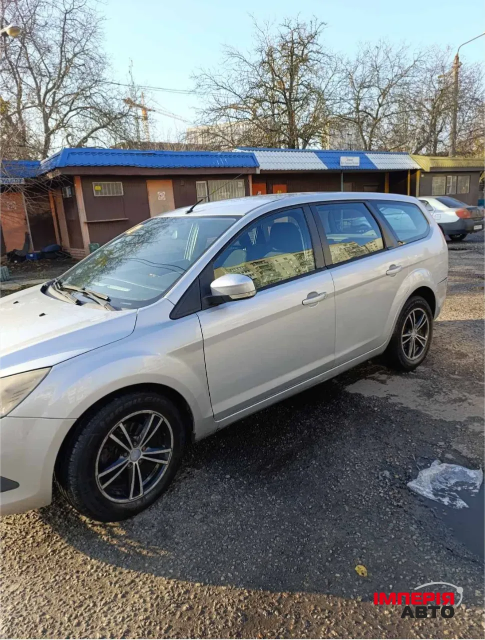 Ford Focus - фото 2