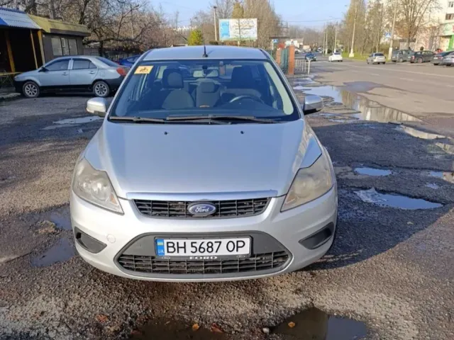 Ford Focus - фото 1