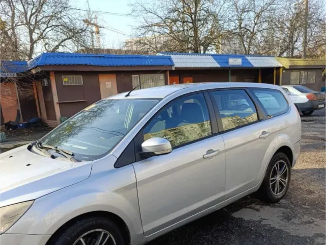 Ford Focus - фото 2