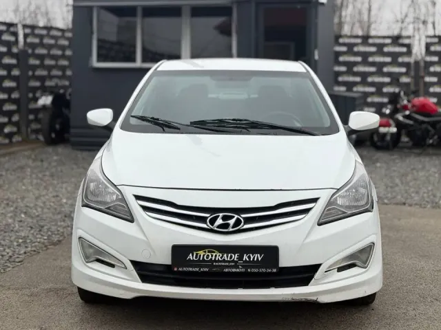 Hyundai Accent - фото 2