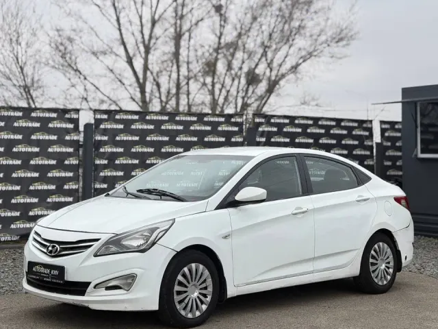 Hyundai Accent - фото 1