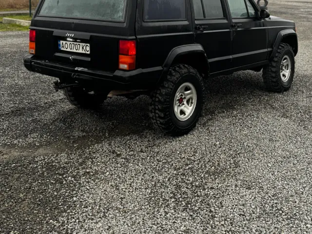 Jeep Cherokee - фото 5