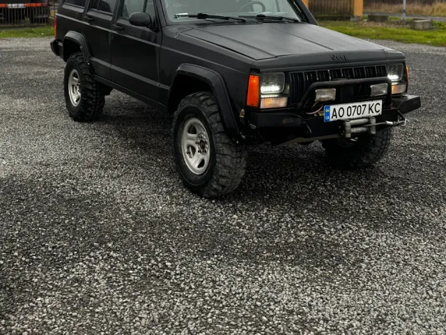 Jeep Cherokee - фото 4