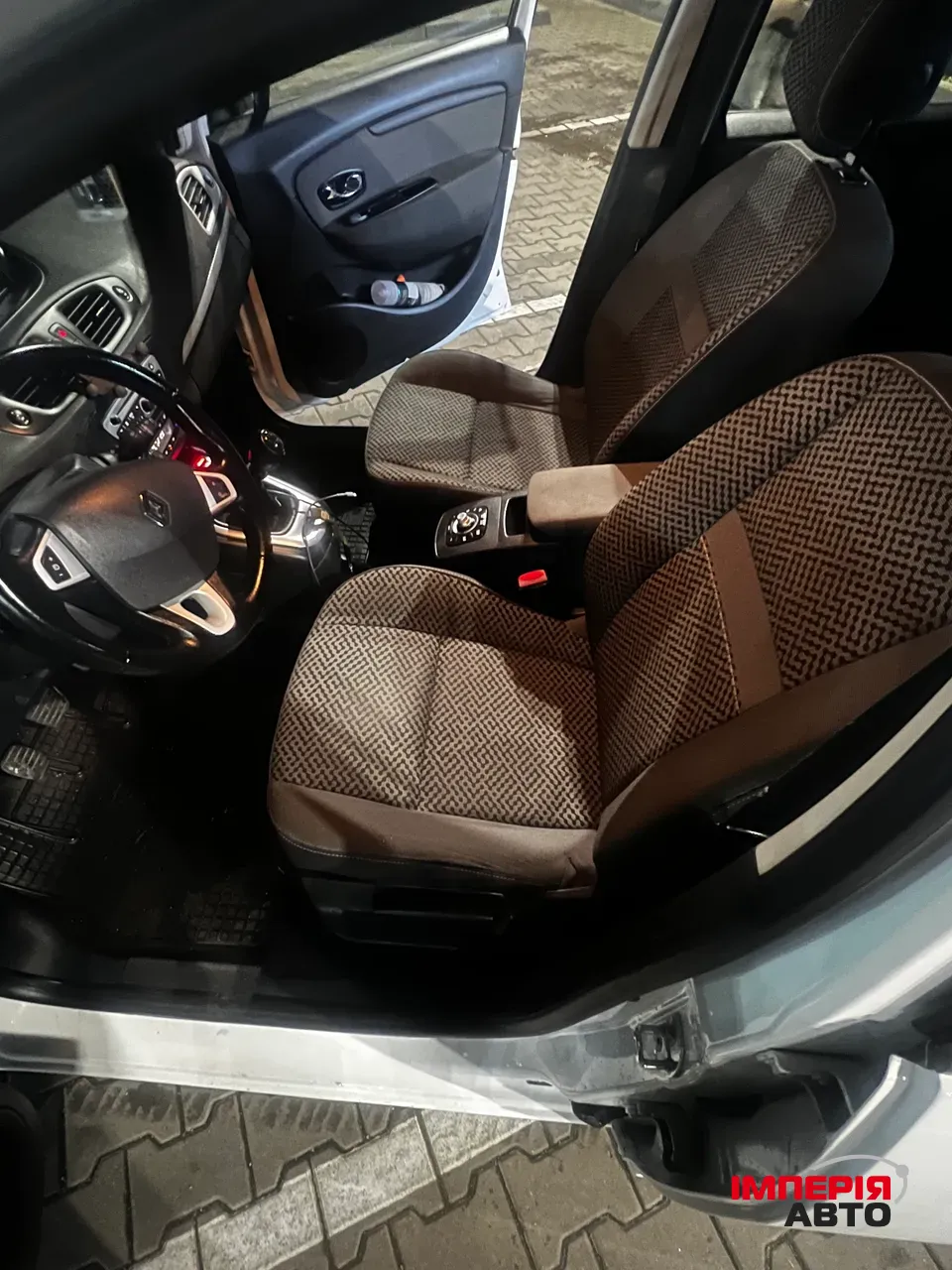 Renault Scenic - фото 10