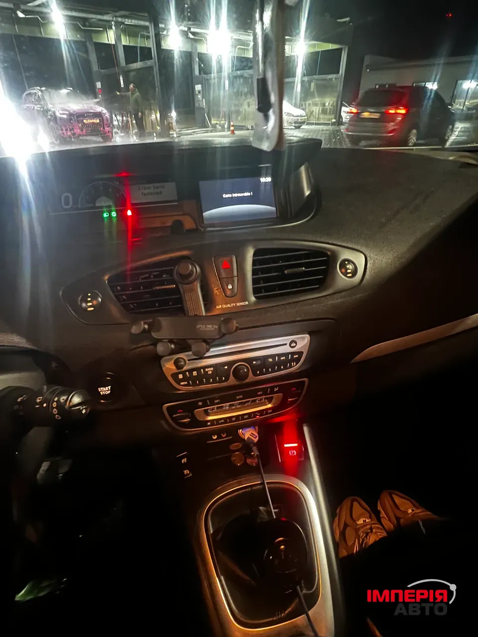 Renault Scenic - фото 13