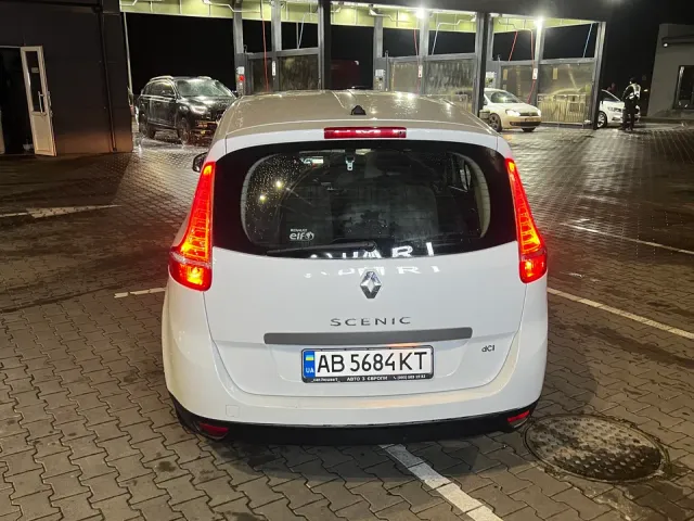 Renault Scenic - фото 2