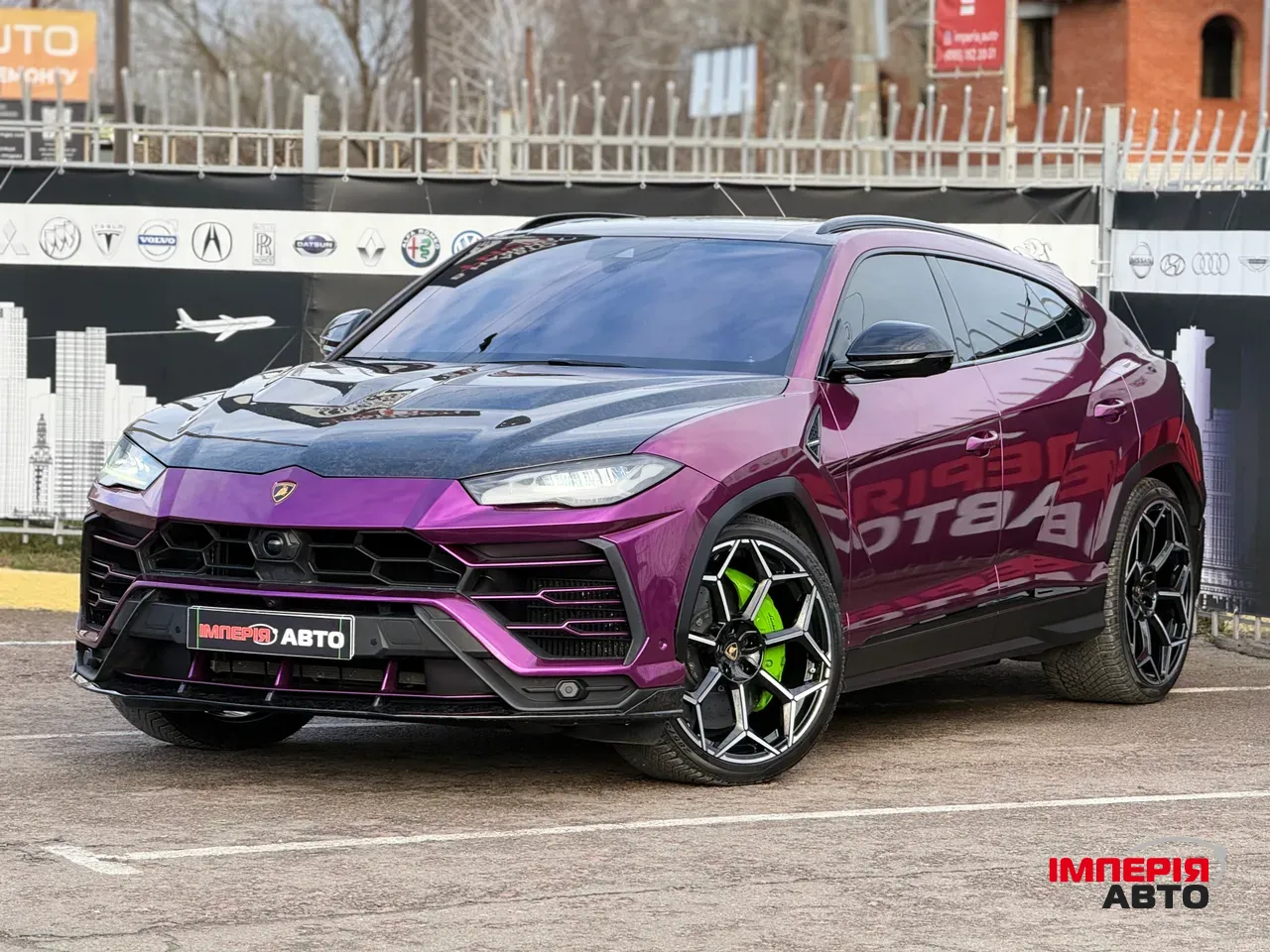 Lamborghini Urus - фото 1