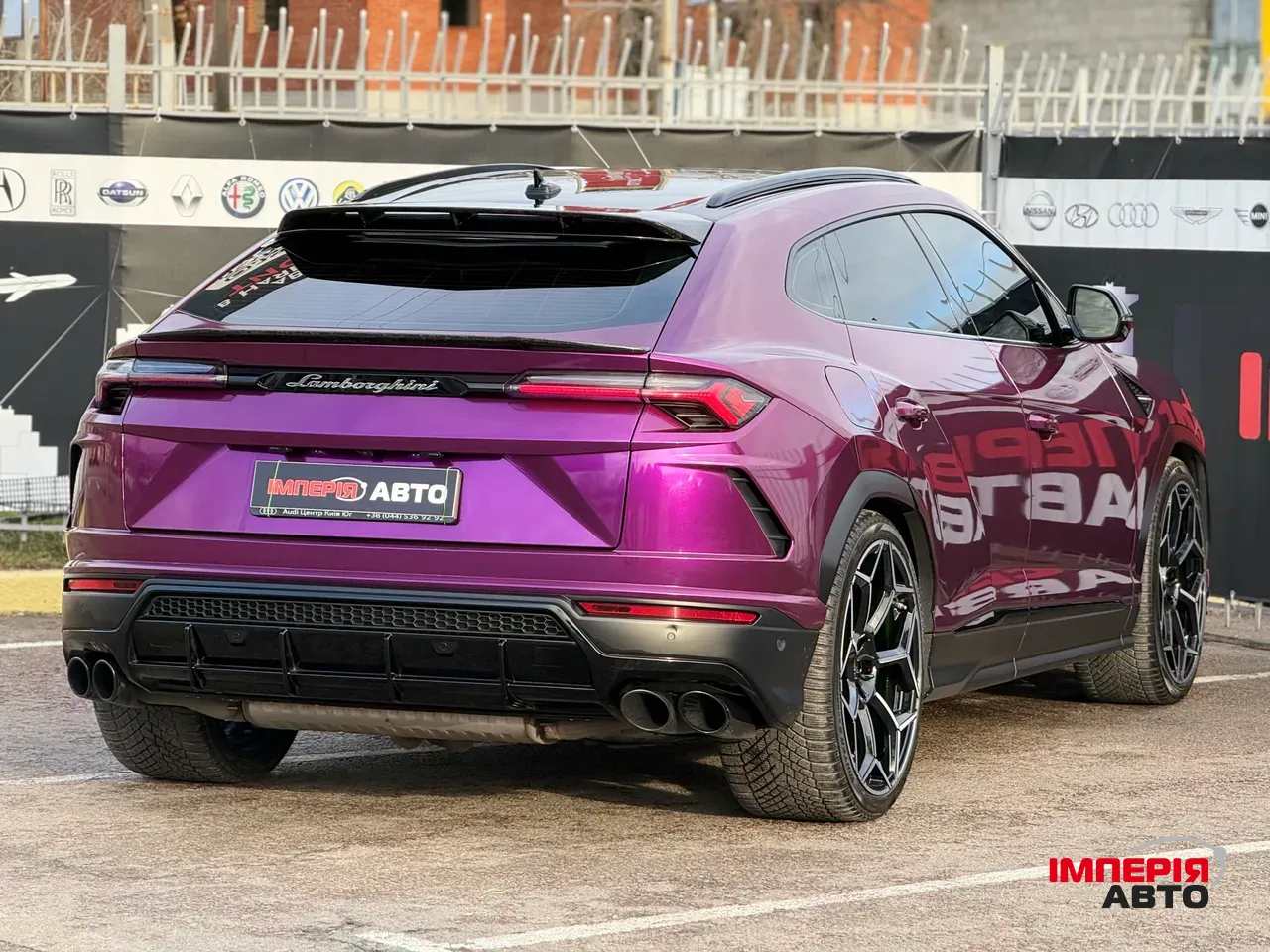 Lamborghini Urus - фото 4