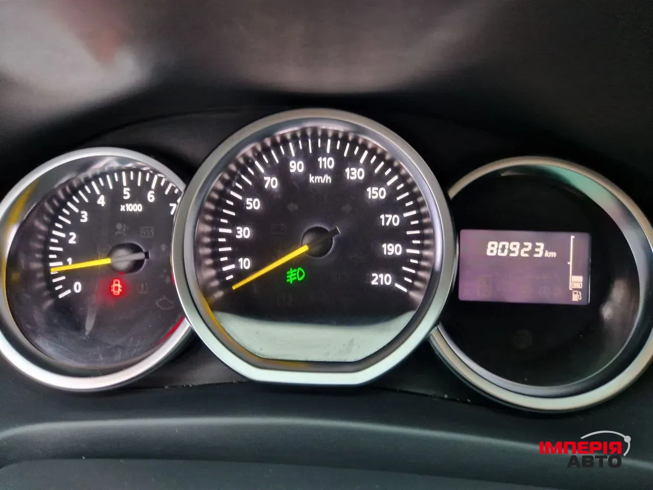 Renault Sandero - фото 16