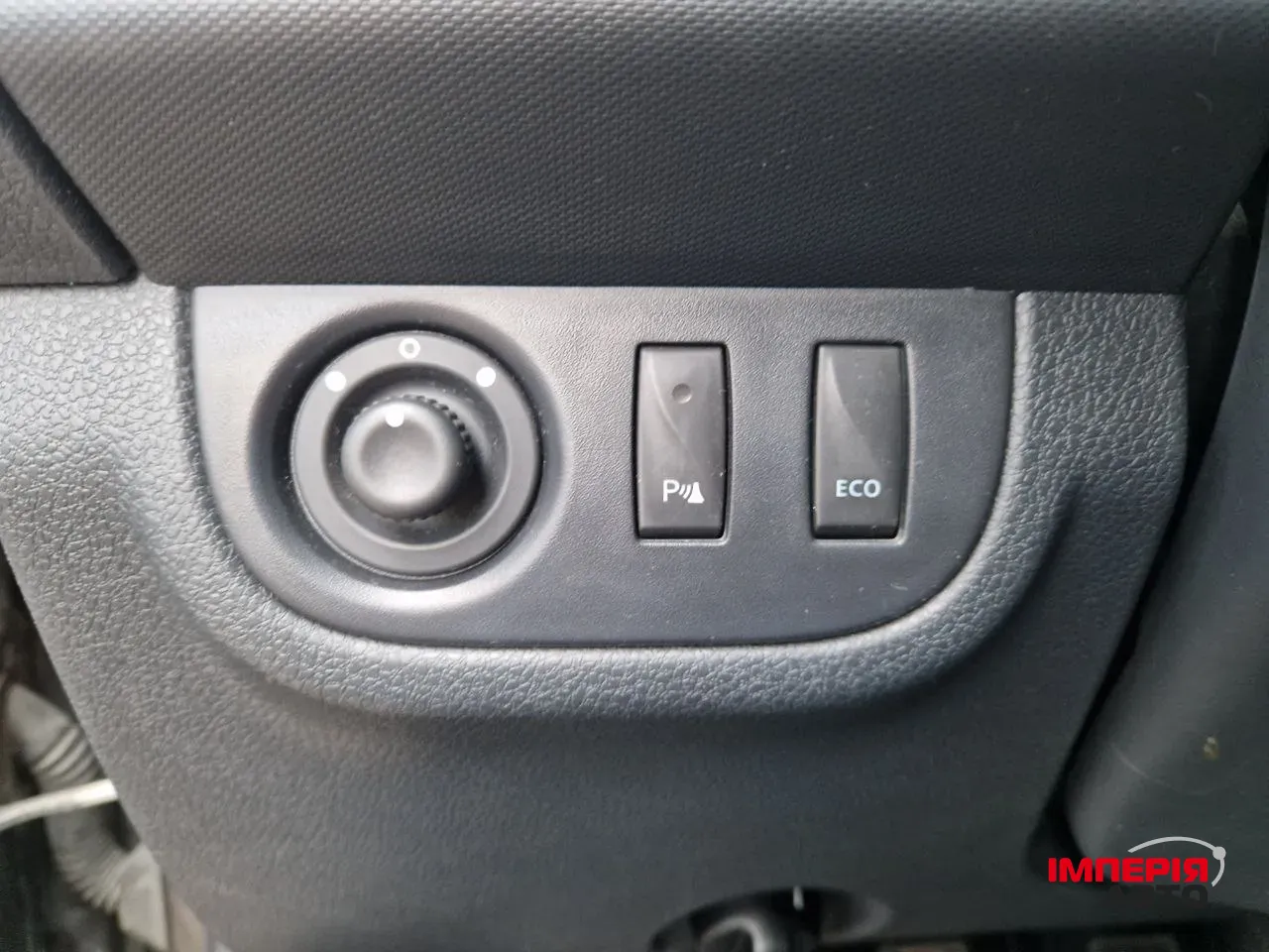 Renault Sandero - фото 11