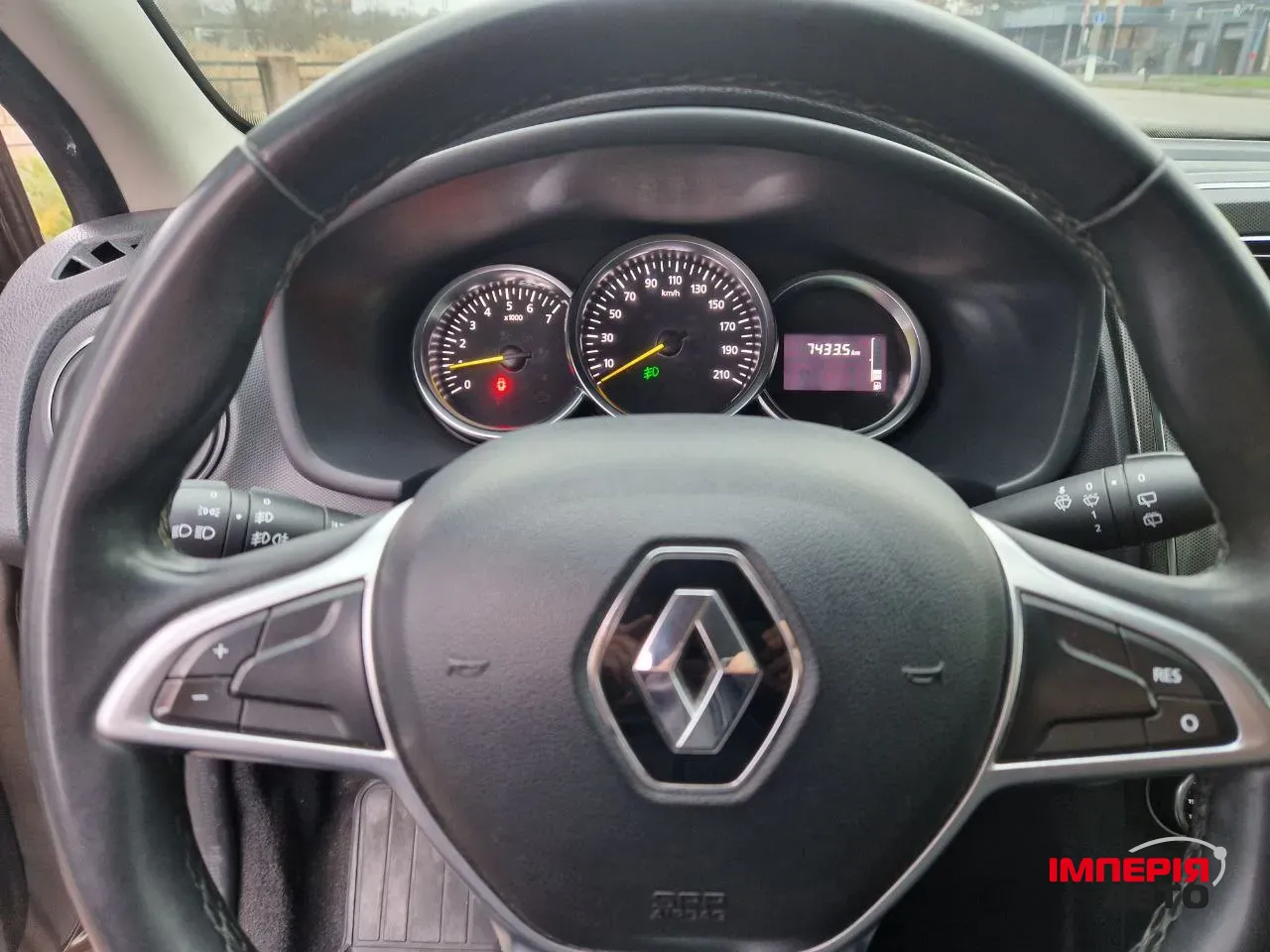 Renault Sandero - фото 12