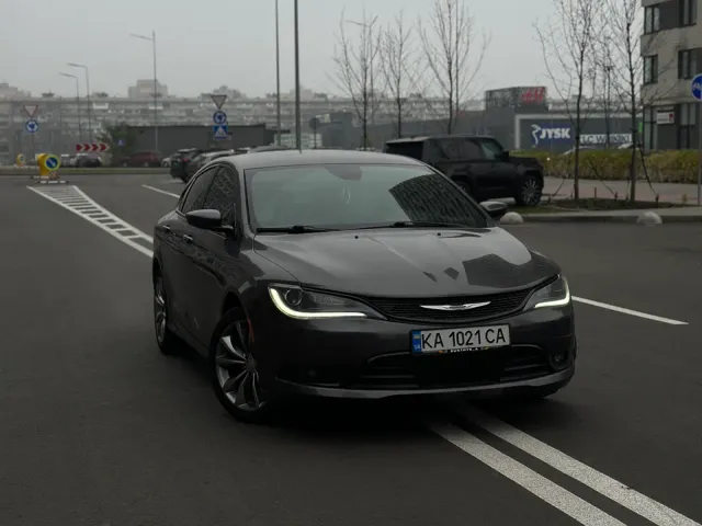 Chrysler 200 - фото 1