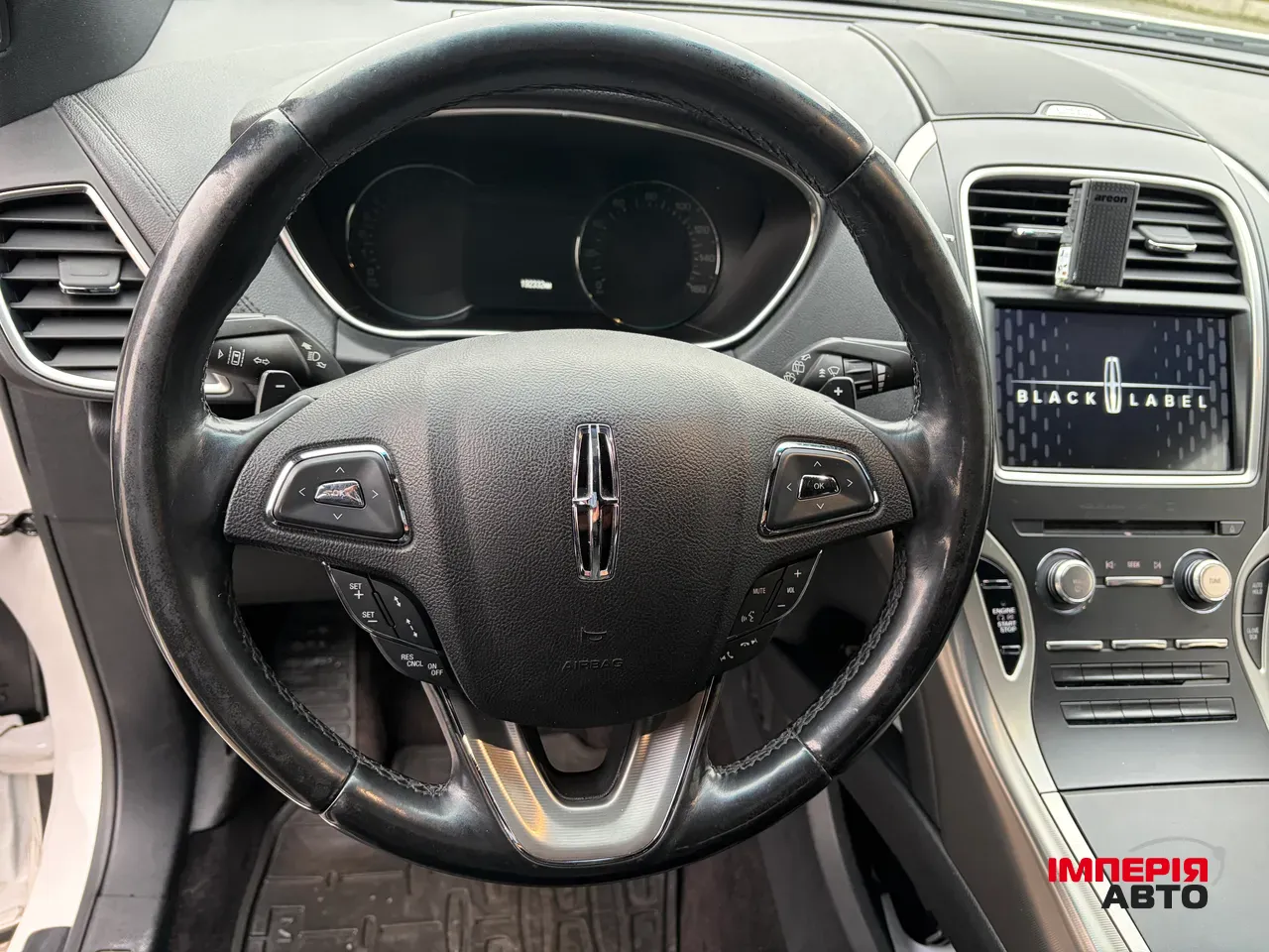 Lincoln MKX - фото 25