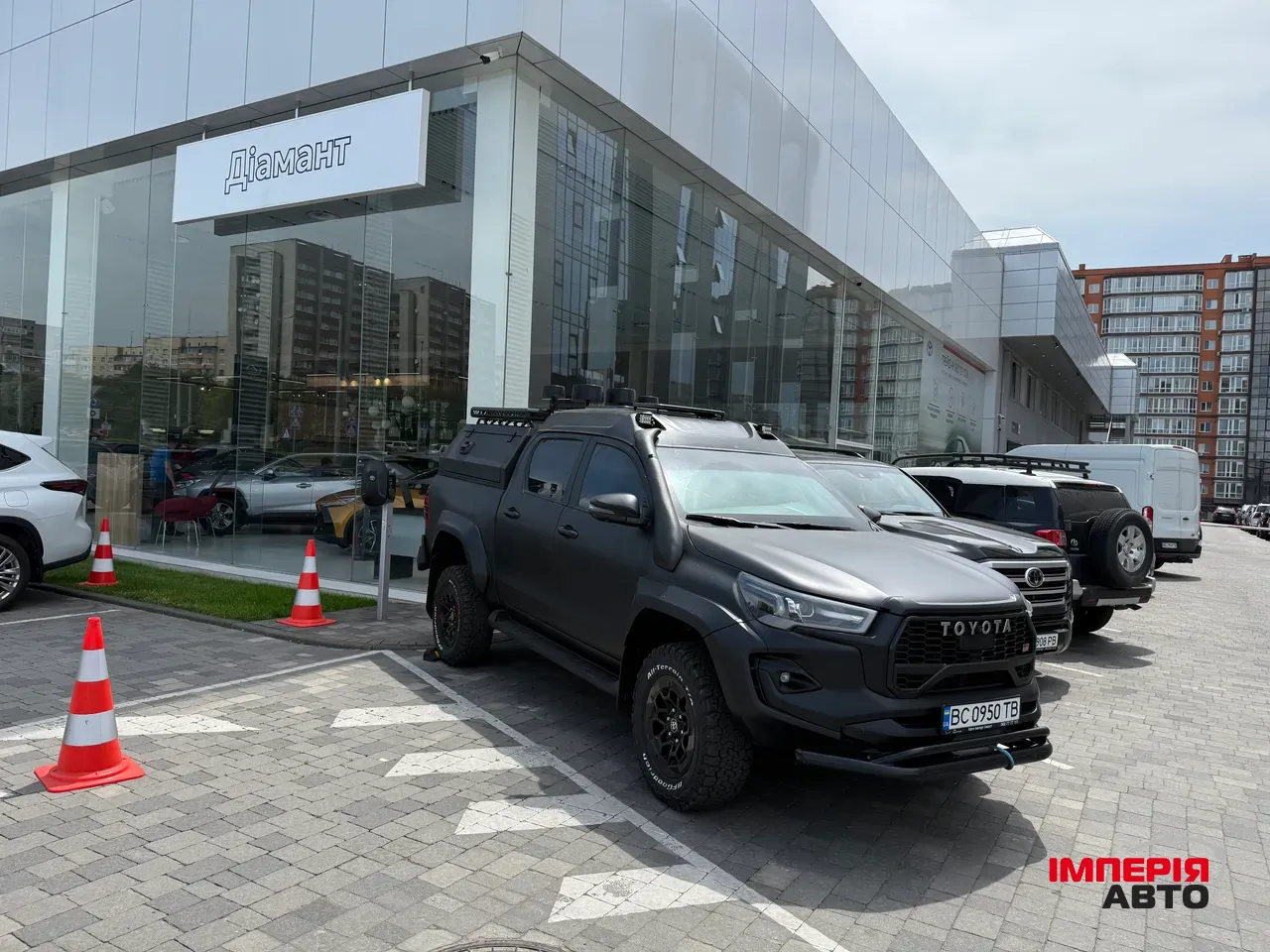 Toyota Hilux - фото 8