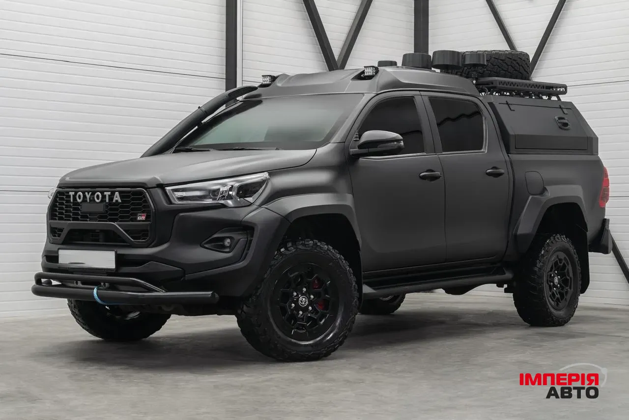 Toyota Hilux - фото 2