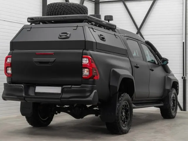 Toyota Hilux - фото 3