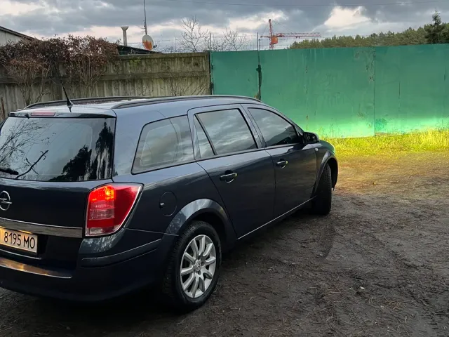 Opel Astra - фото 4