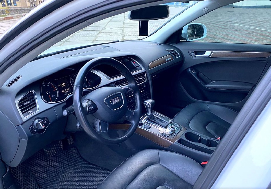 Audi A4 - фото 14