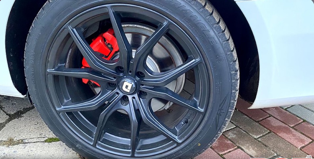 Audi A4 - фото 1