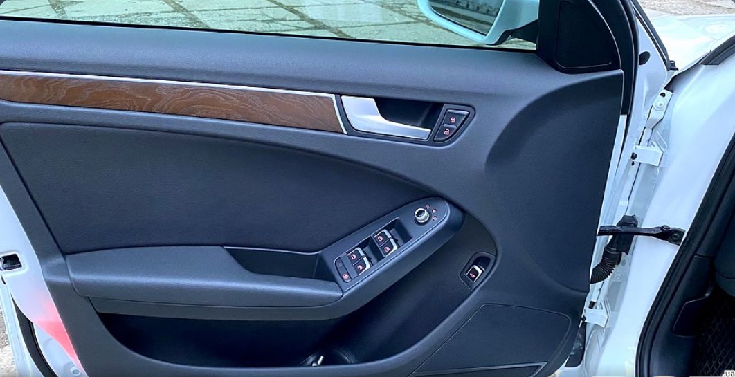 Audi A4 - фото 10