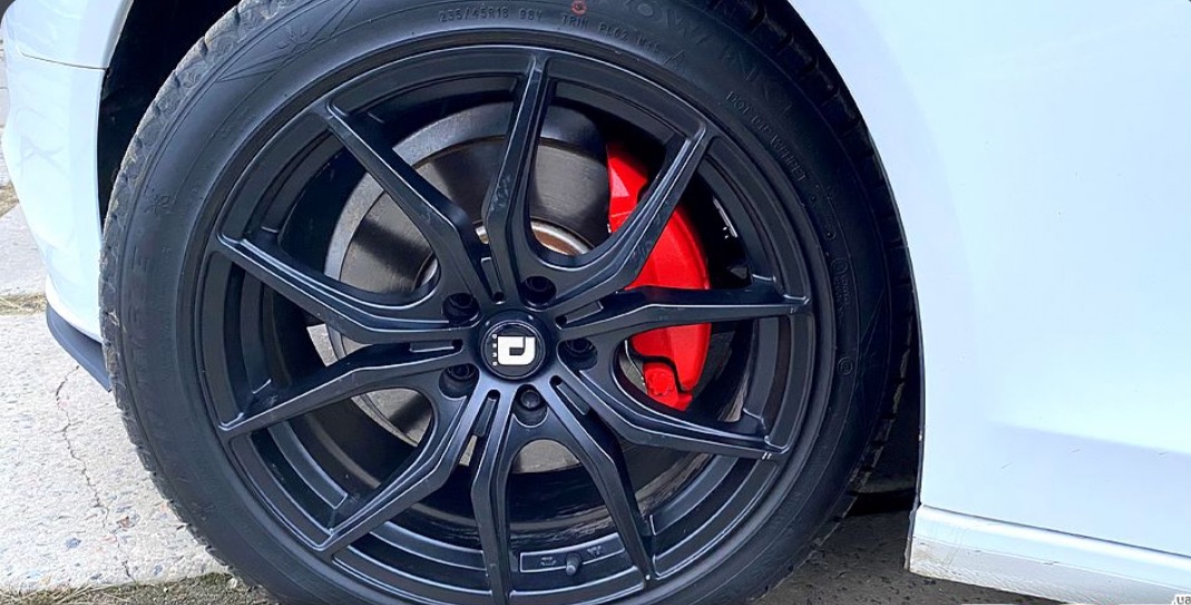 Audi A4 - фото 17