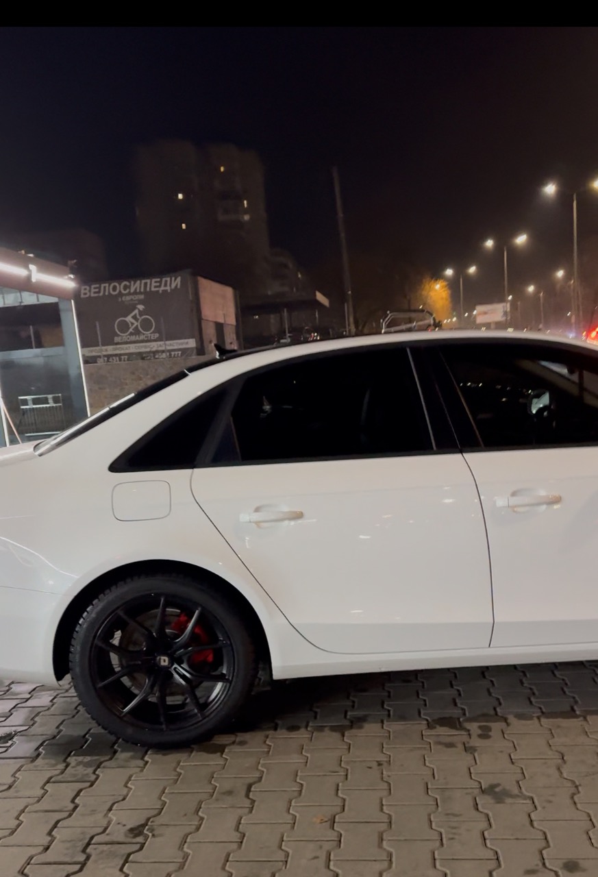 Audi A4 - фото 9