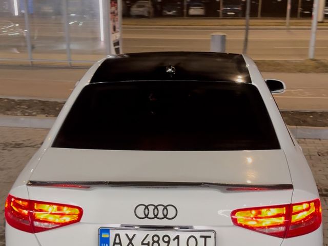 Audi A4 - фото 4