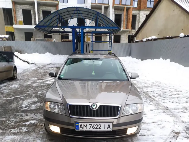 Skoda Octavia - фото 3