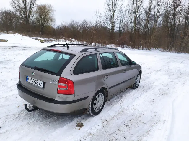 Skoda Octavia - фото 4