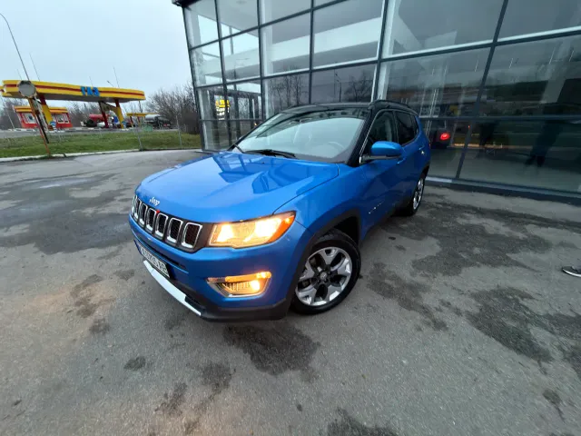 Jeep Compass - фото 1