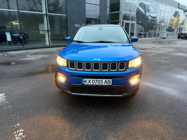 Jeep Compass - фото 2