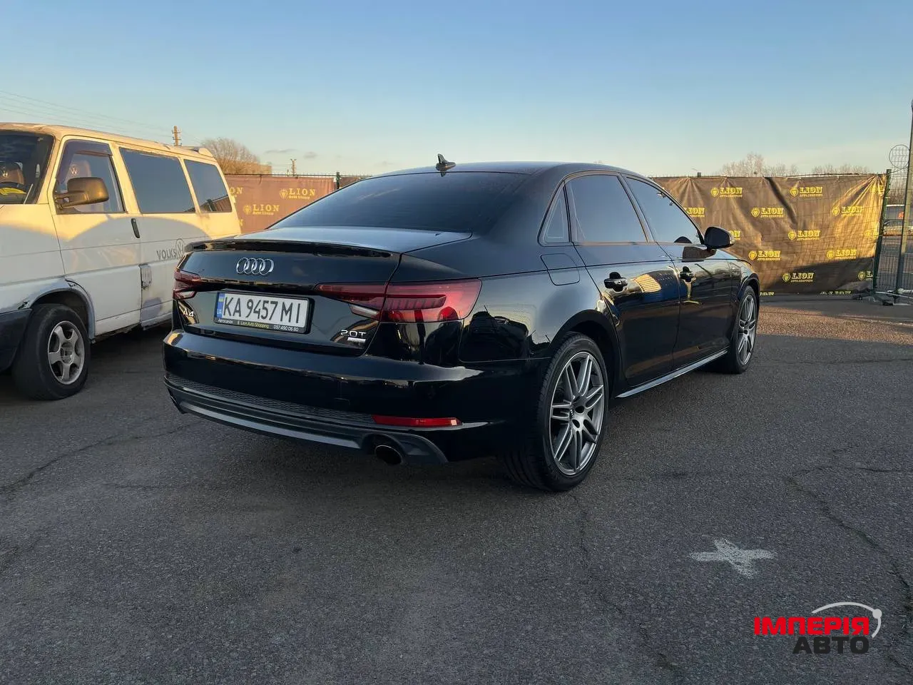 Audi A4 - фото 2