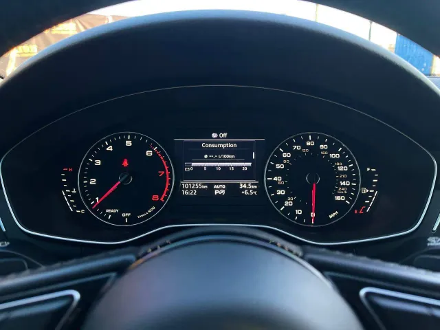 Audi A4 - фото 4