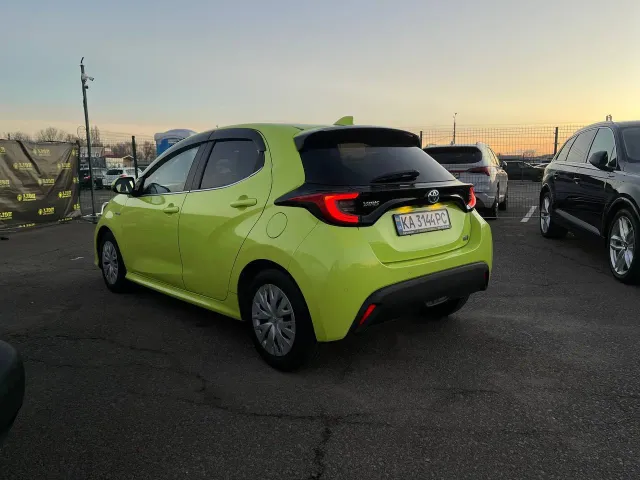 Toyota Yaris - фото 5