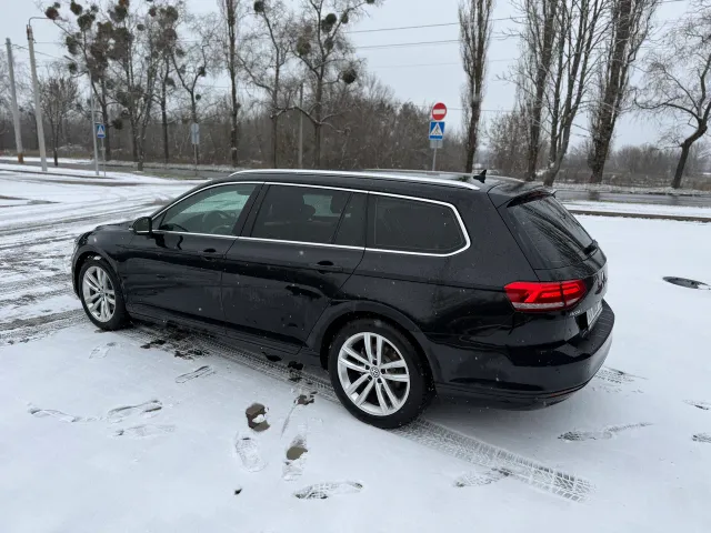 Volkswagen Passat - фото 4