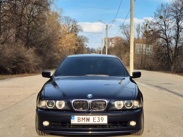 BMW 5 серії - фото 1