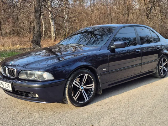 BMW 5 серії - фото 2