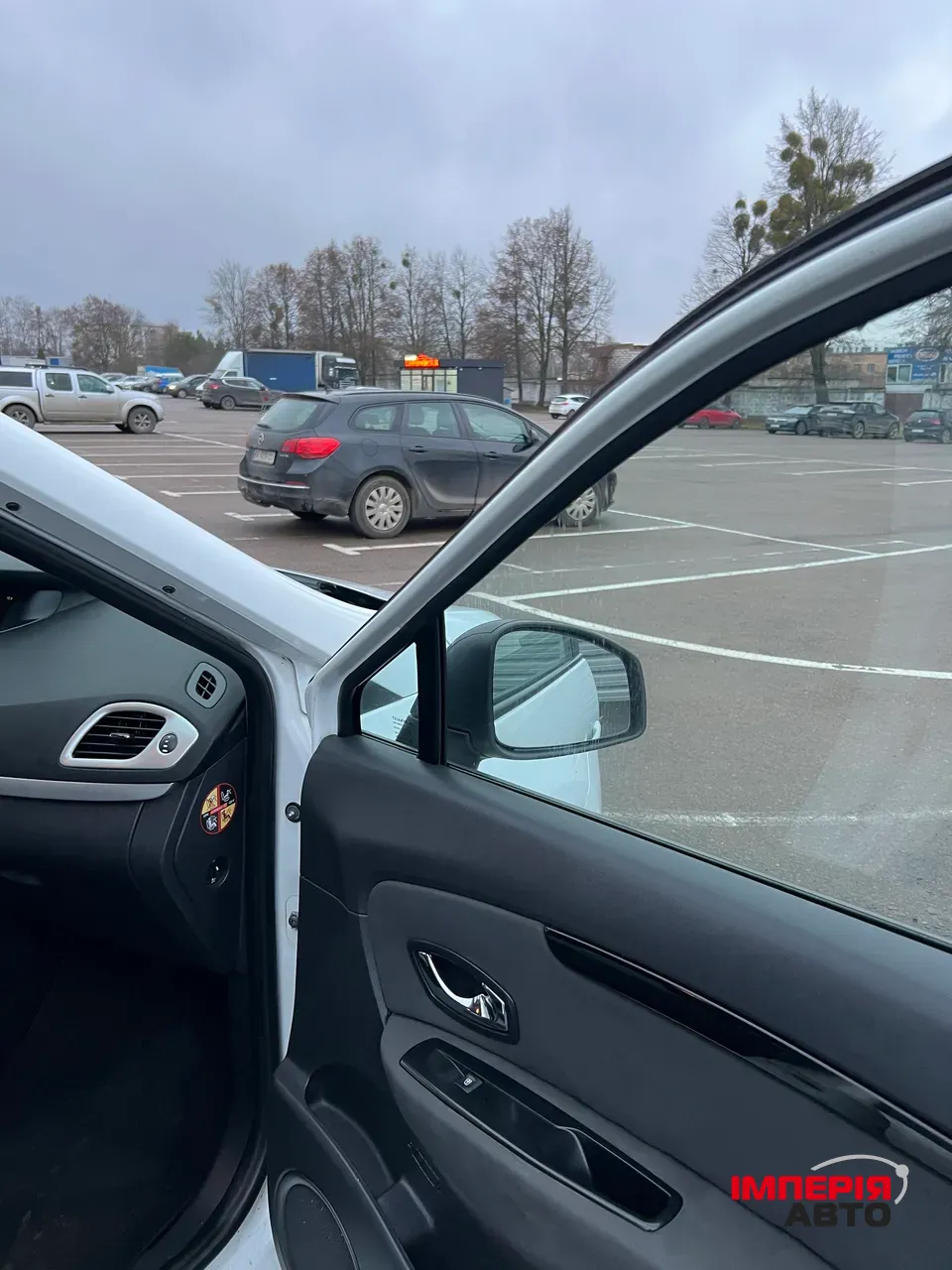 Renault Scenic - фото 27