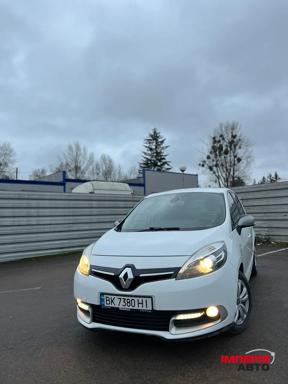 Renault Scenic - фото 1