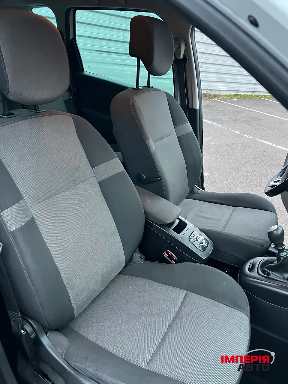 Renault Scenic - фото 28