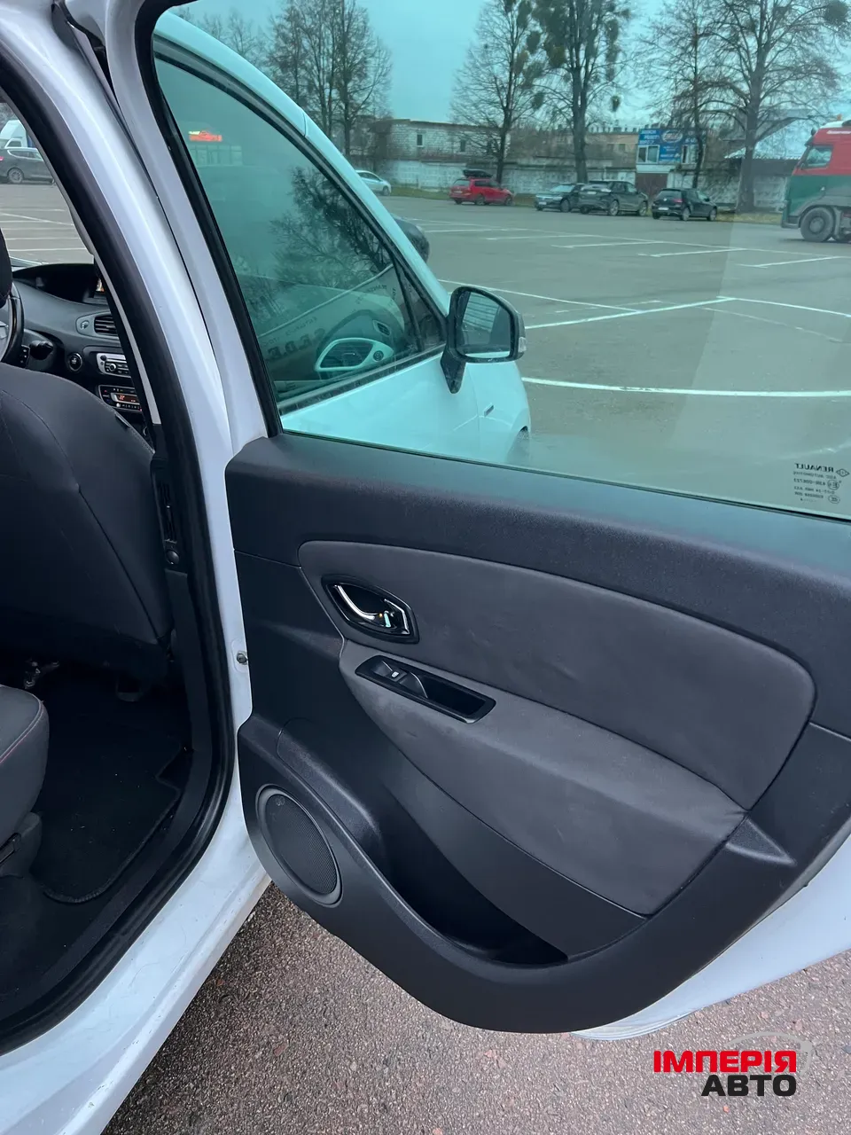 Renault Scenic - фото 24