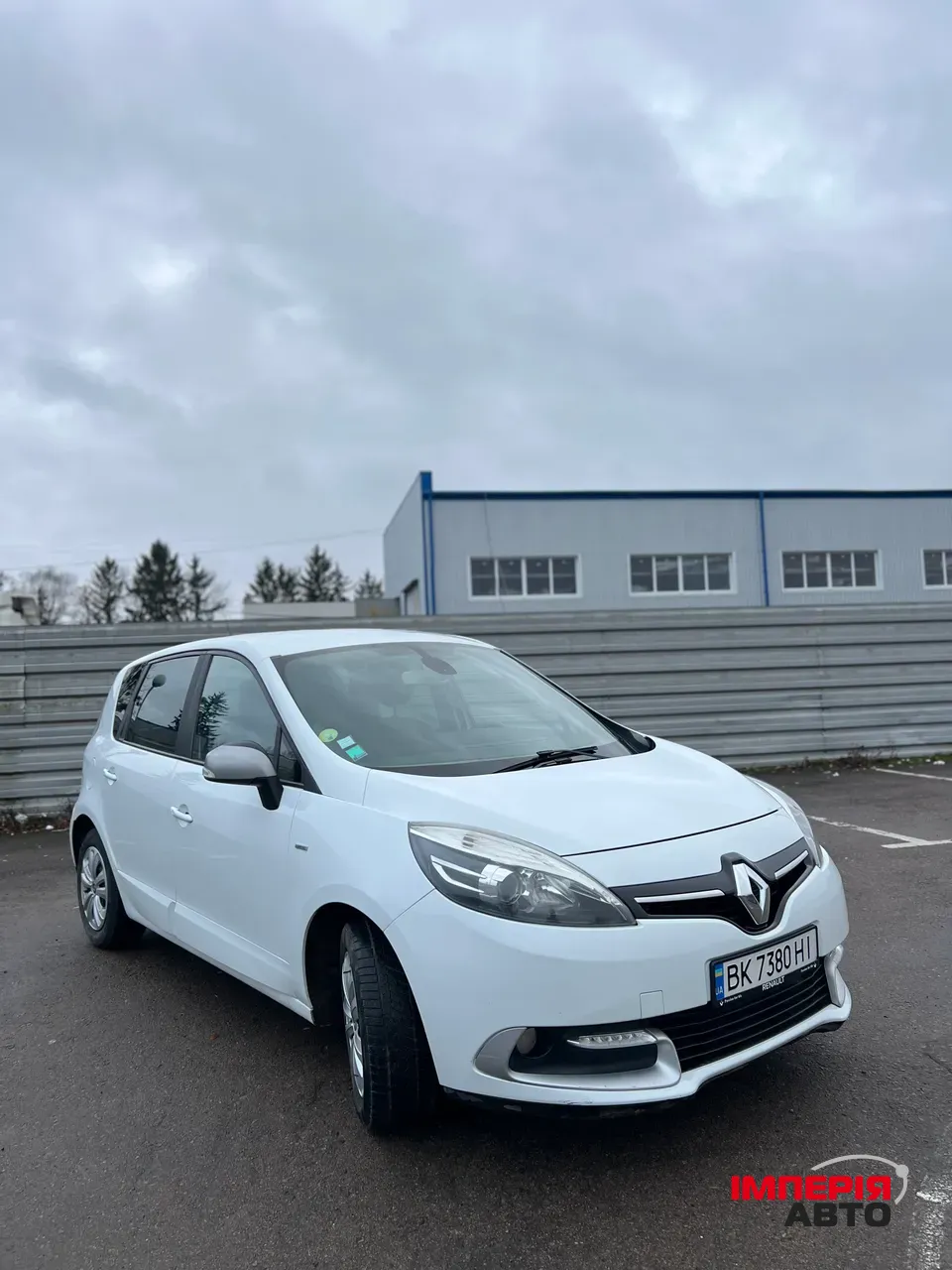 Renault Scenic - фото 9