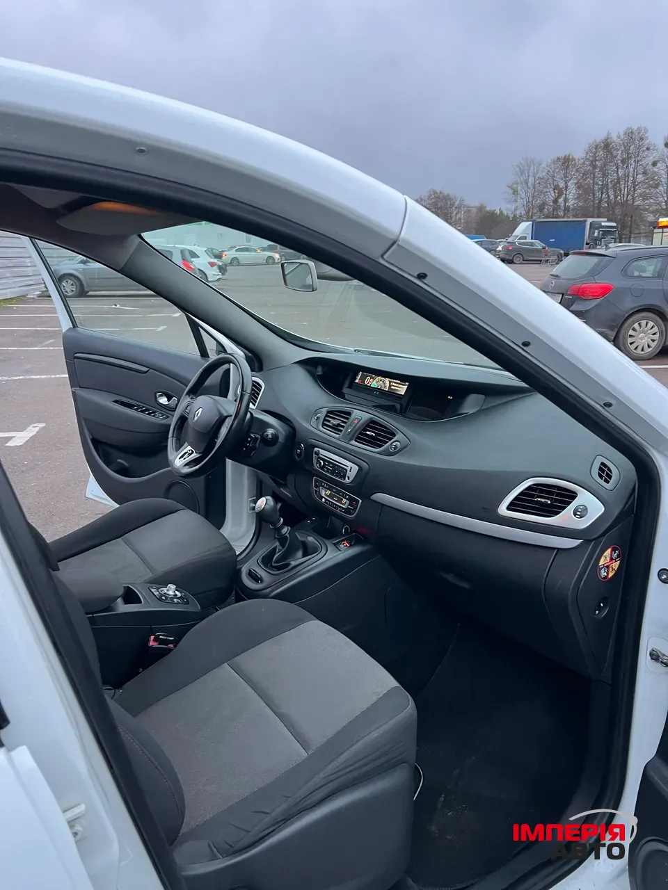 Renault Scenic - фото 26