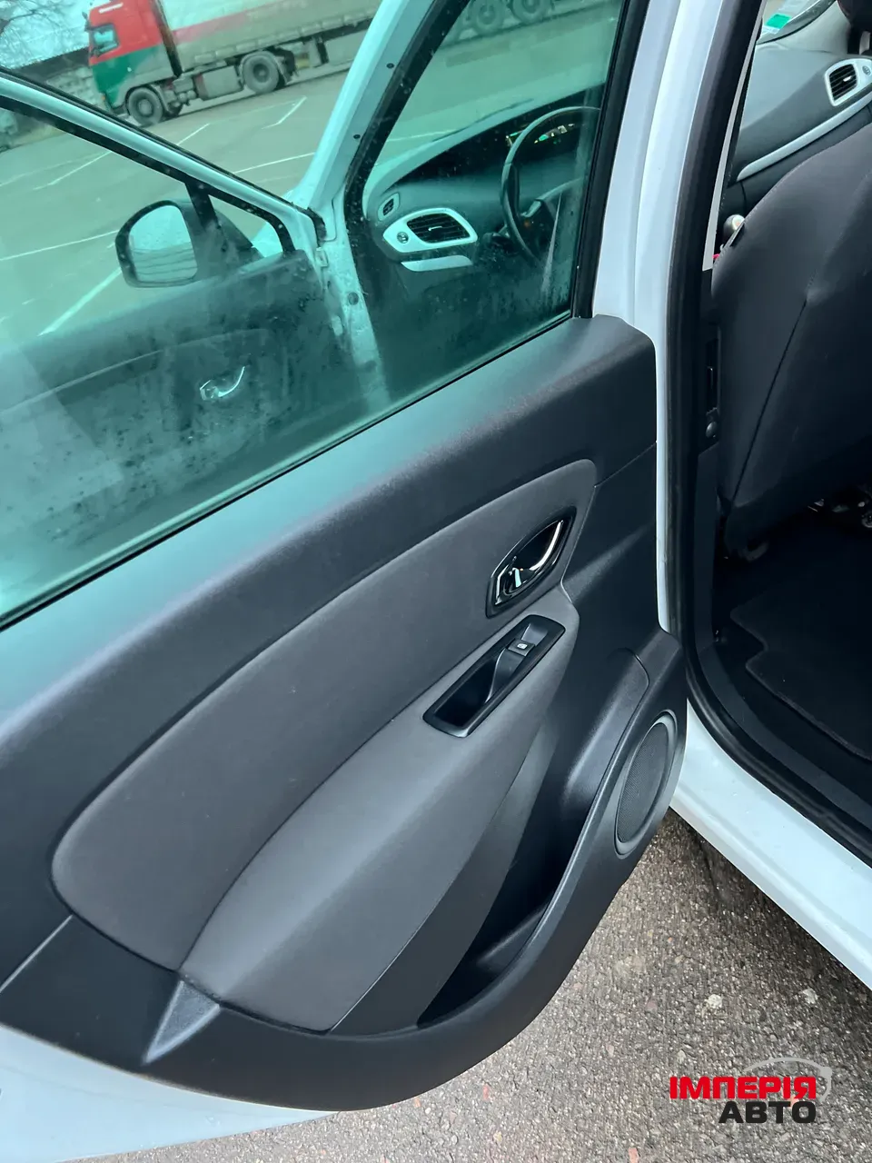 Renault Scenic - фото 21