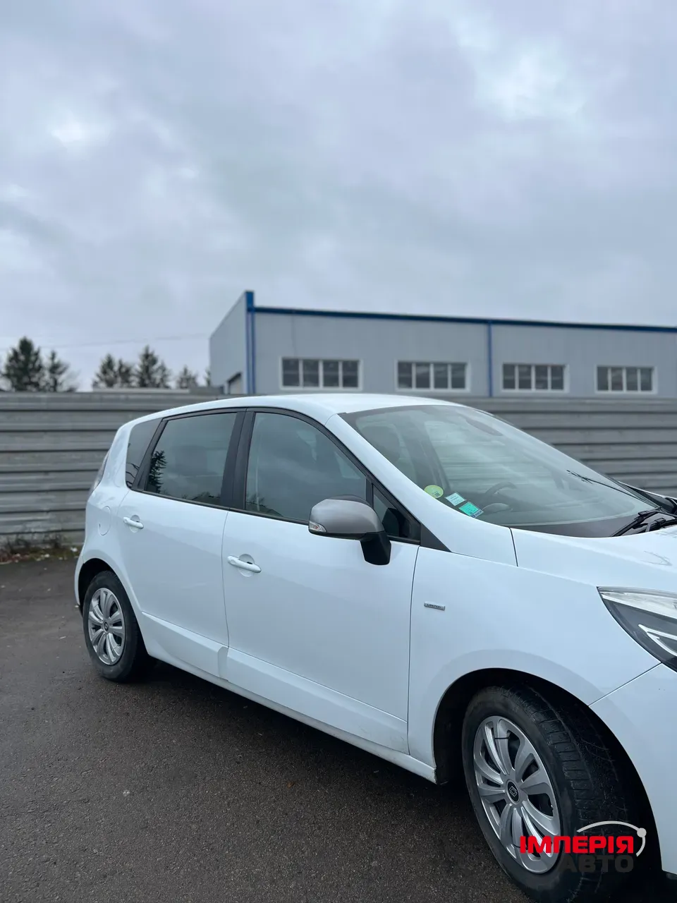 Renault Scenic - фото 8