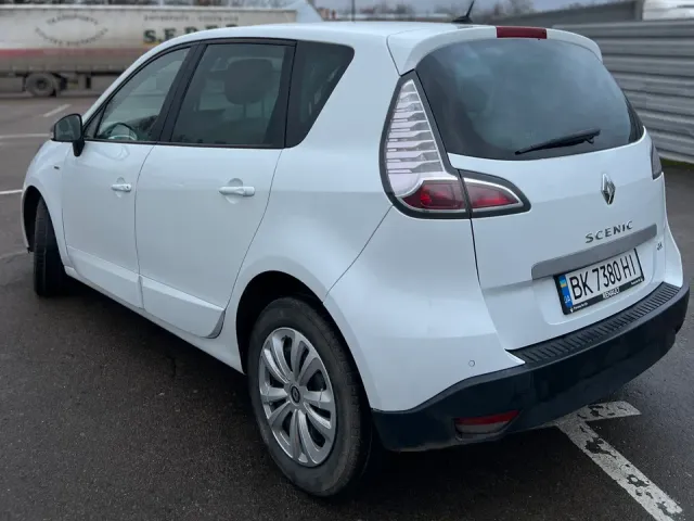 Renault Scenic - фото 4