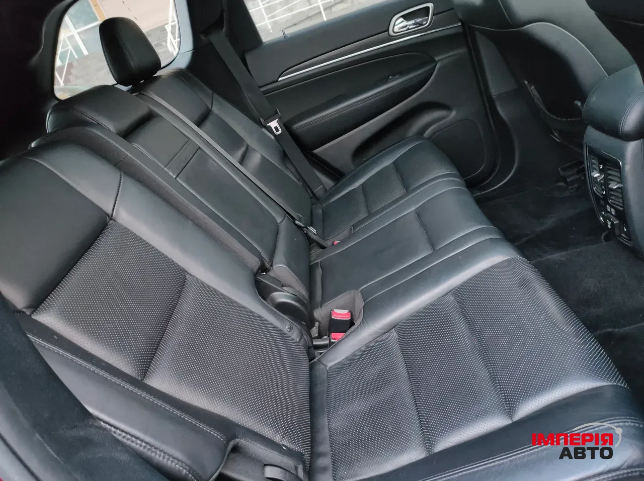Jeep Grand Cherokee - фото 17