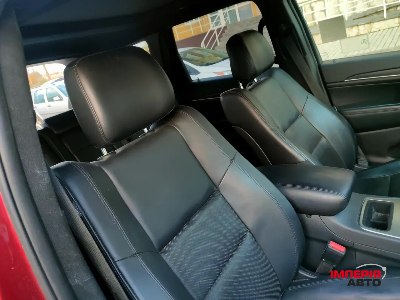 Jeep Grand Cherokee - фото 9