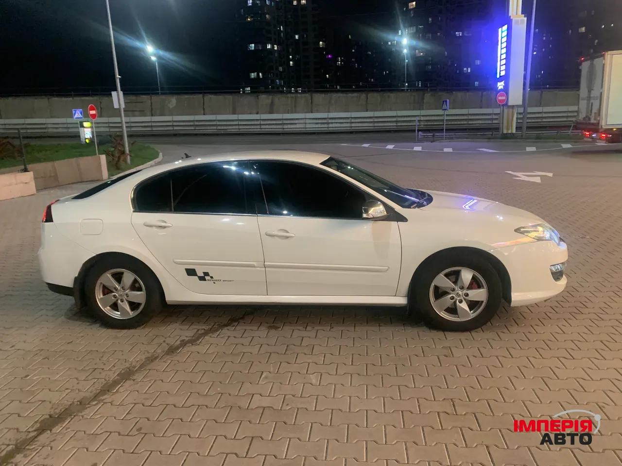 Renault Laguna - фото 8