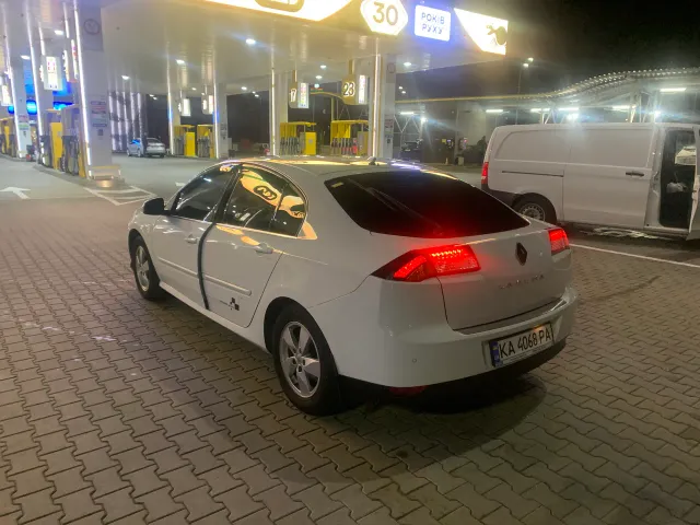 Renault Laguna - фото 2